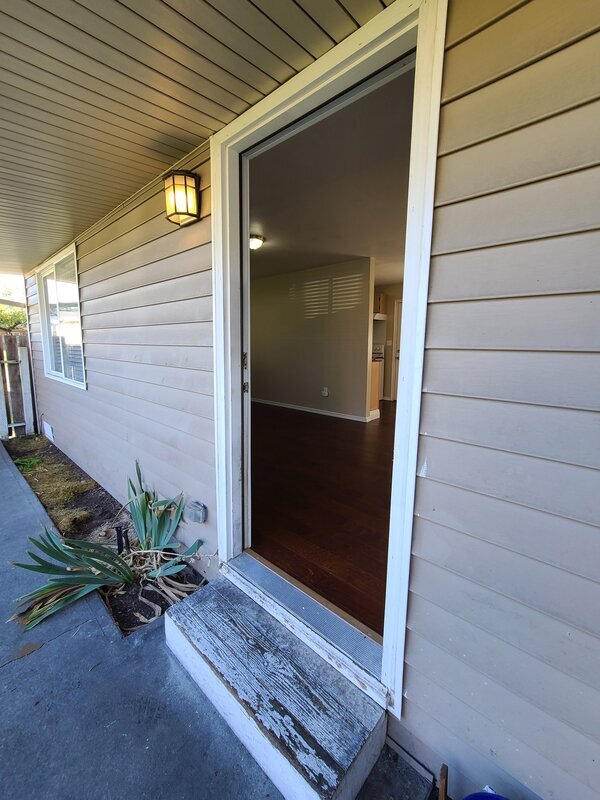 Building Photo - 15108 Washington Ave SW