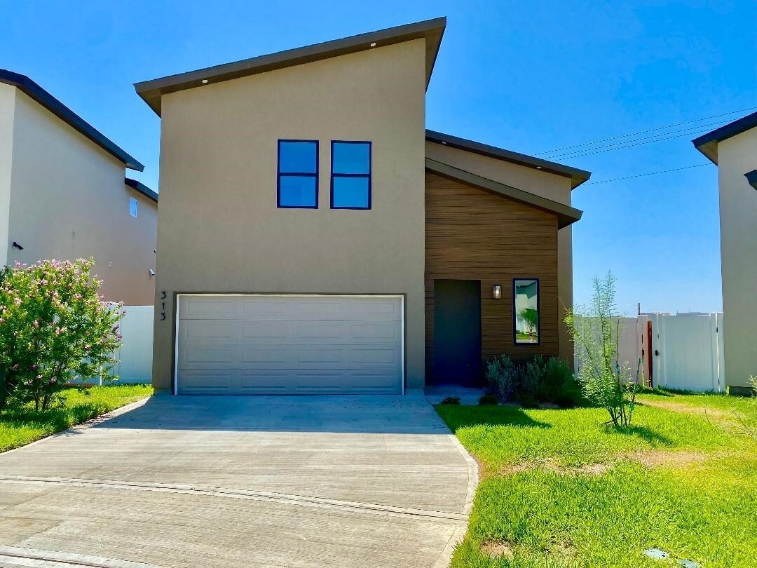 Foto principal - 313 Deer Path Lp