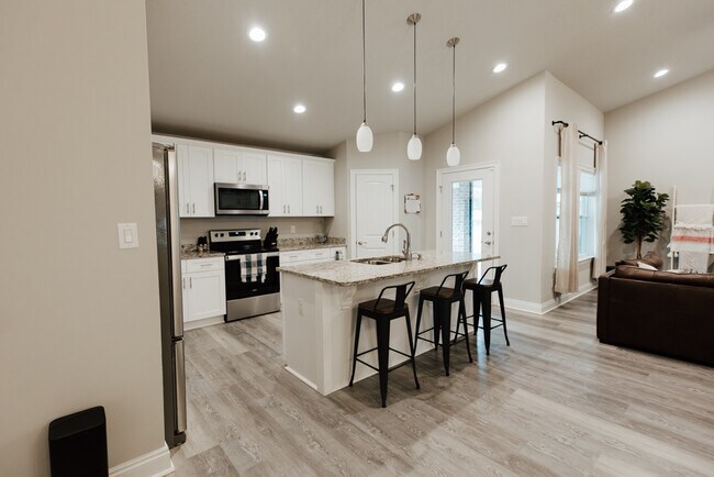 Building Photo - 5875 Anderson Ln
