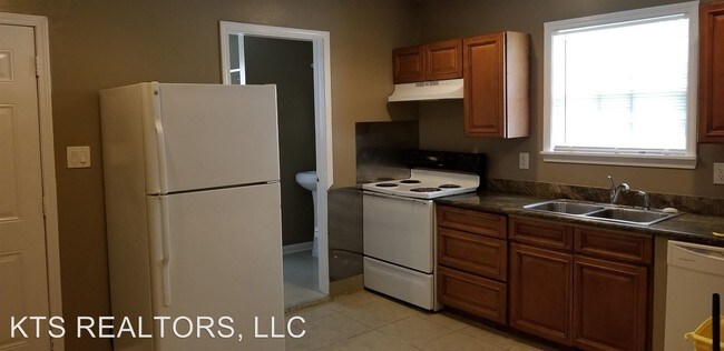 Building Photo - 3 br, 2 bath House - 4575 Dodt Ave.