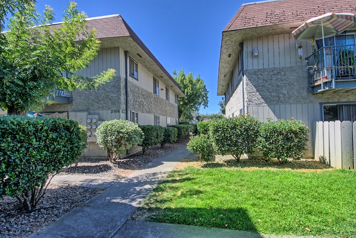 Primary Photo - Anderson Meadows & Valley View Apartments