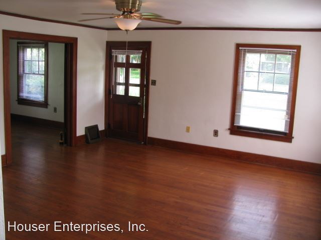 Building Photo - 2 br, 1.5 bath House - 902 5th Street