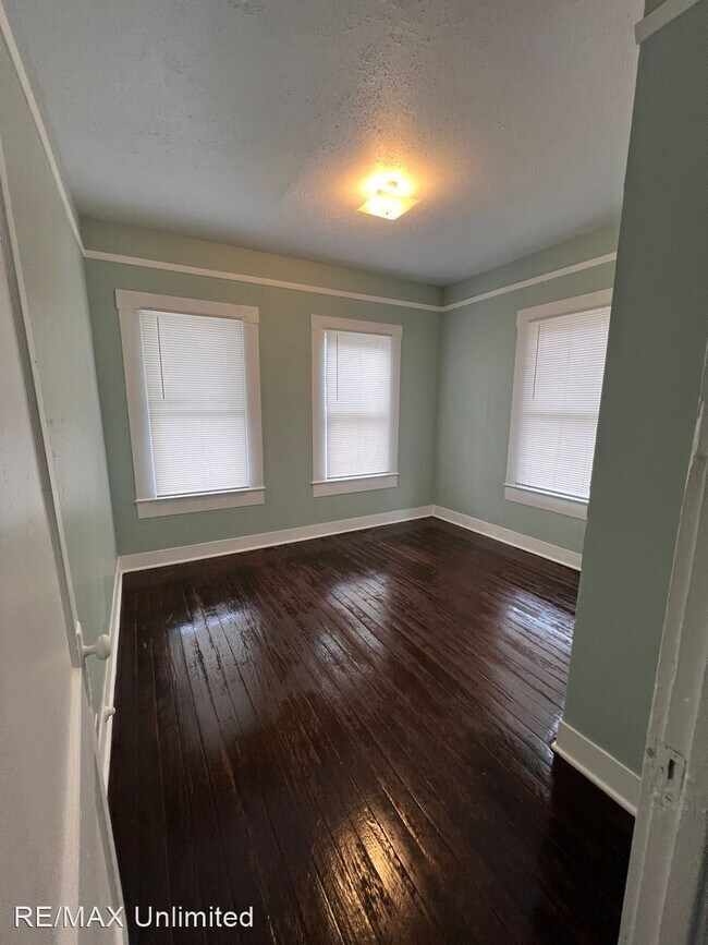 Building Photo - 2 br, 1 bath House - 212 Barrett Ave