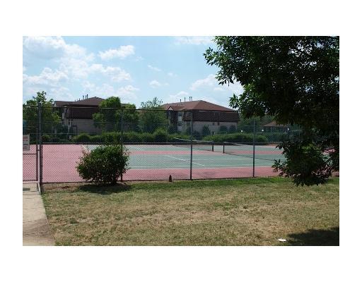 Foto del edificio - 906 Green Hollow Dr