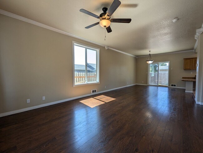 Building Photo - 3-Bedroom, 1.5-Bath Home In Bethel Danebo ...