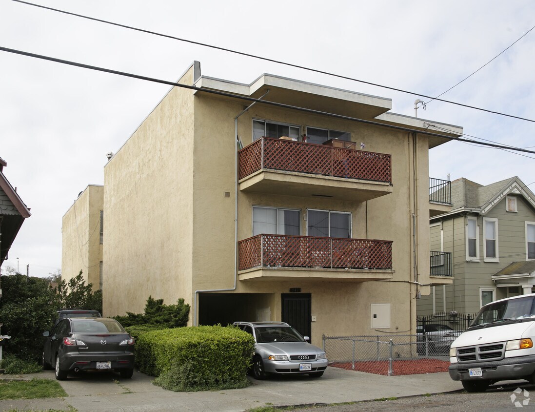 Building Photo - 941 37th St