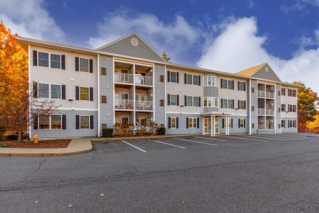 Foto del edificio - Residences on the Knoll Over Mystic Brook LLC