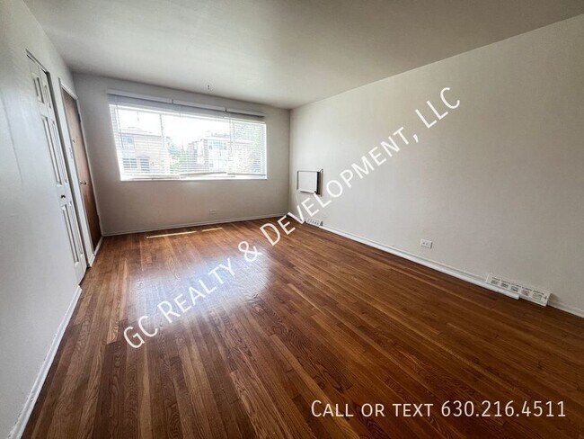 Foto del edificio - ***CHICAGO HEIGHTS / 3 BEDROOMS / 1 BATH /...