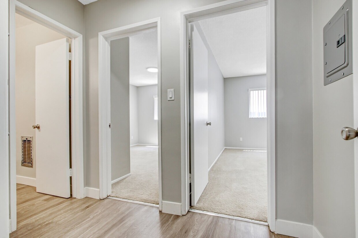 The McLaughlin Avenue Apartments Apartments in Los Angeles, CA