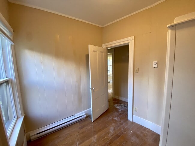 Building Photo - 32 Langstroth Terrace