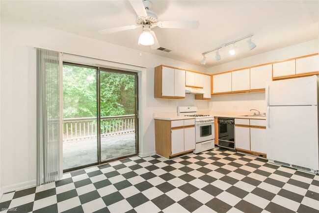 Foto del edificio - 116 Springdale St