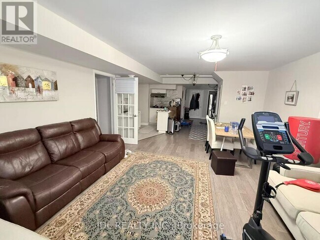 Photo du bâtiment - 122 Mistysugar Trail