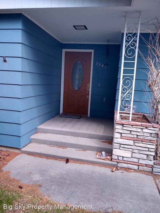 Foto principal - 3 br, 2 bath House - 2547 Roundup Rd 260-5025