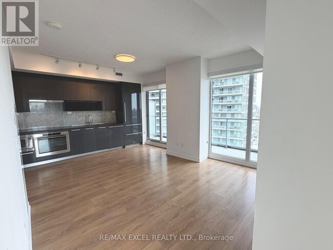 Building Photo - 115 McMahon Dr