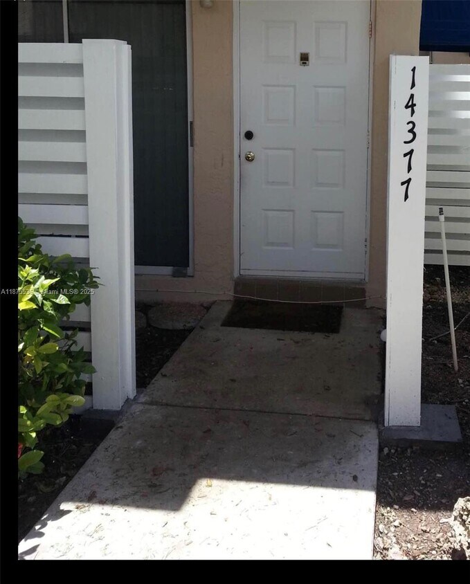 Primary Photo - 14377 SW 97th Terrace