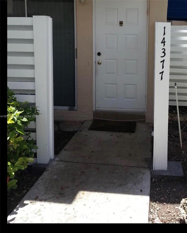 Building Photo - 14377 SW 97th Terrace