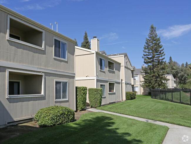 Lakeridge Apartments Whittier