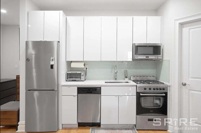 Building Photo - 2 bedroom in NEW YORK NY 10033