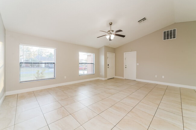 Building Photo - 794 Del Prado Dr