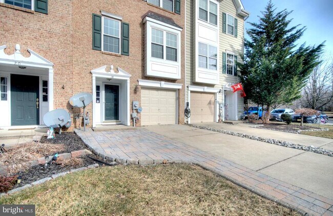 Building Photo - 18 Alexandra Ct