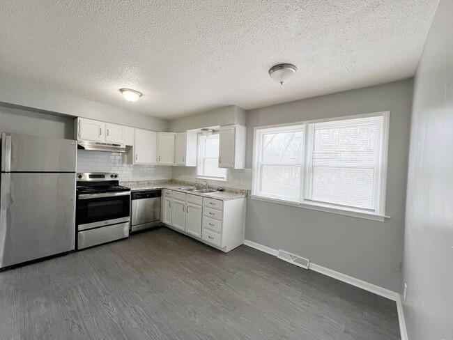 Foto del edificio - AVAILABLE SOON: Beautiful 3 Beds 1.5 Bath Home in Grandview!