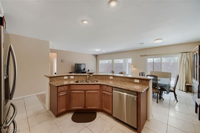 Foto del edificio - 7536 Chaffinch St