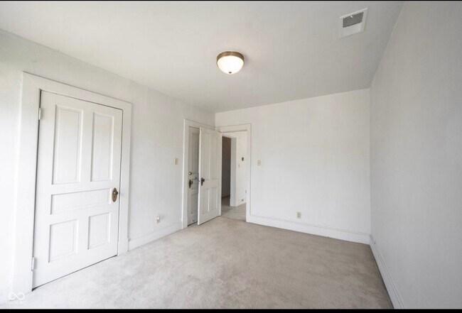 Foto del edificio - 4626 E Washington St