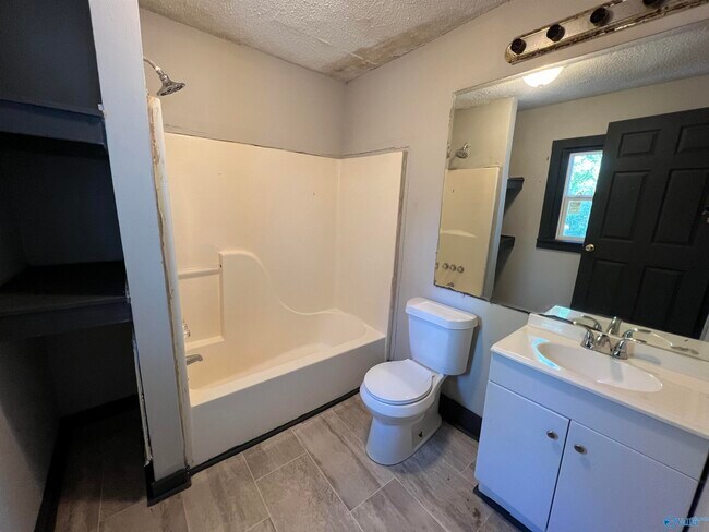 Foto del edificio - 3510 Alpine St SW