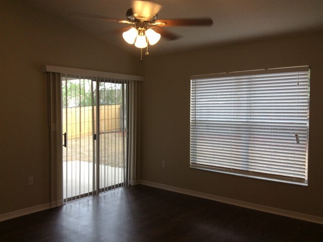 Foto del edificio - 2248 Dancy Trl