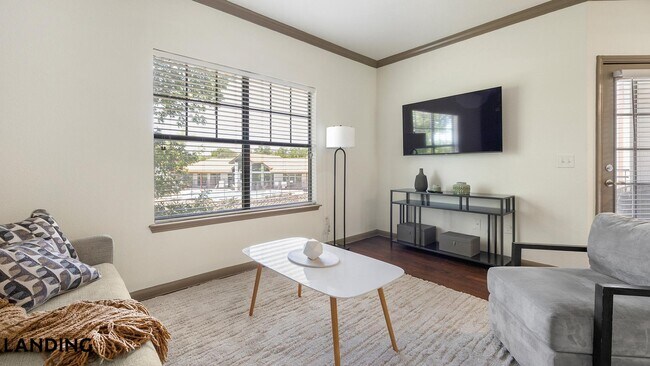 Foto del edificio - 3232 N Garland Ave