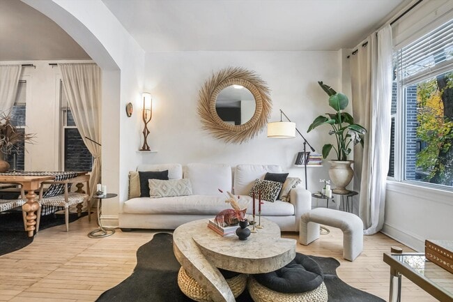 Foto del edificio - 1413 N Campbell Ave