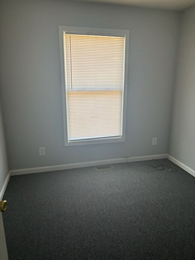 Foto del edificio - Beautiful Spacious 3-Bedroom House in the ...