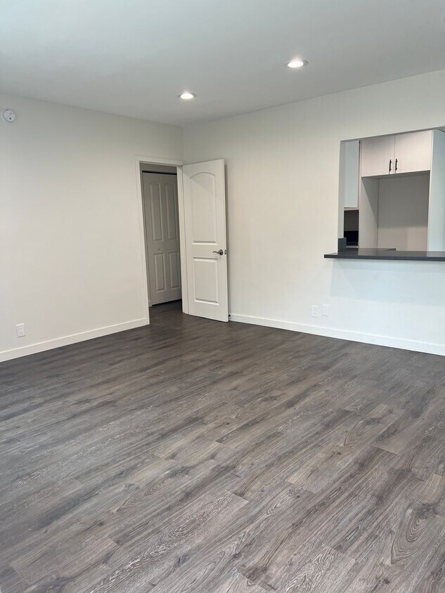 Foto principal - 2914-2916 Gleneden Street