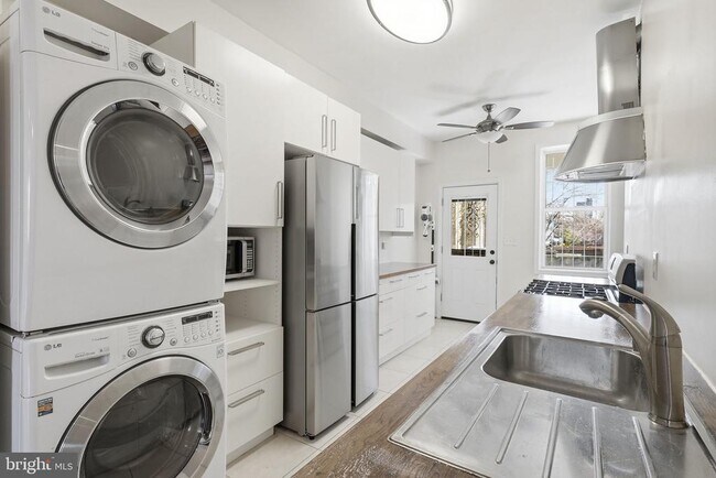 Foto del edificio - 707 15th St NE