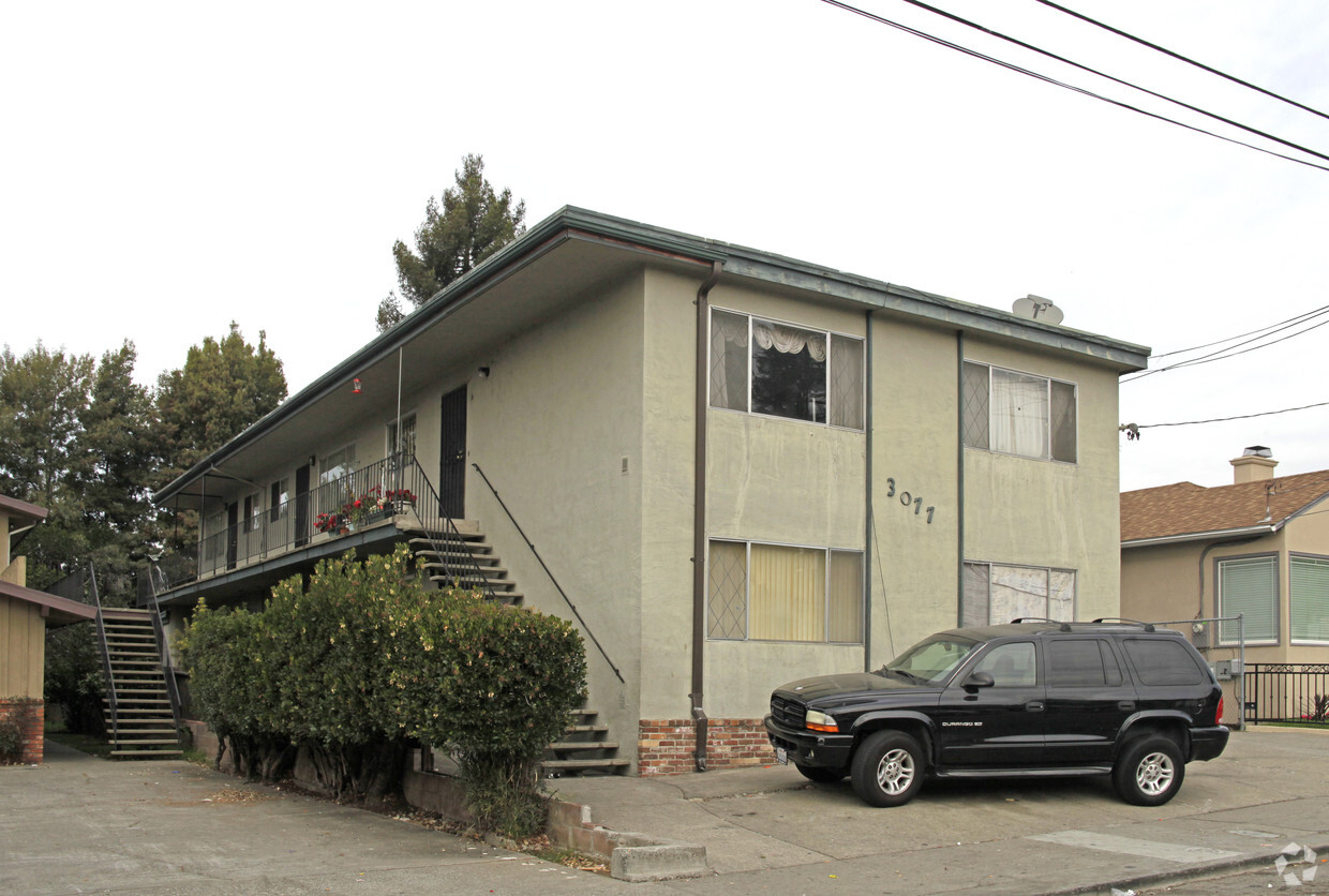 Building Photo - 3077 Curran Ave