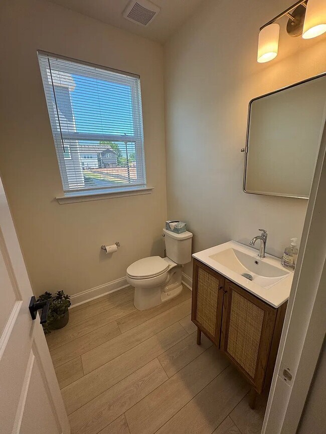 Foto del edificio - 4139 Walking Ridge Rd