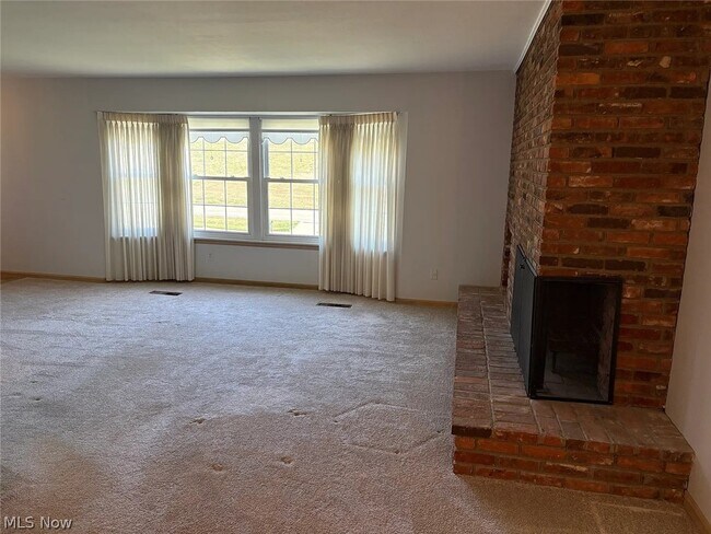 Foto del edificio - 7010 Carriage Hill Dr