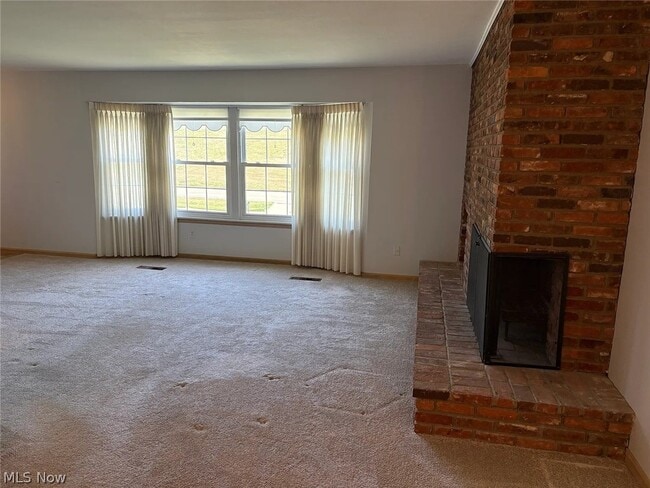Building Photo - 7010 Carriage Hill Dr