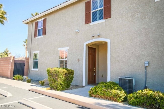 Foto del edificio - 9120 Ripple Ridge Ave