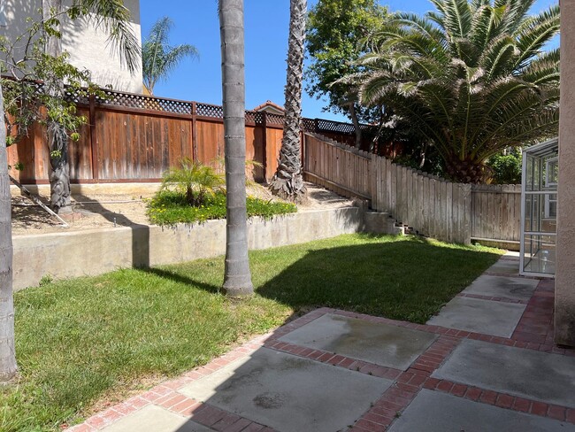 Building Photo - Rancho Del Oro, Single Family Home