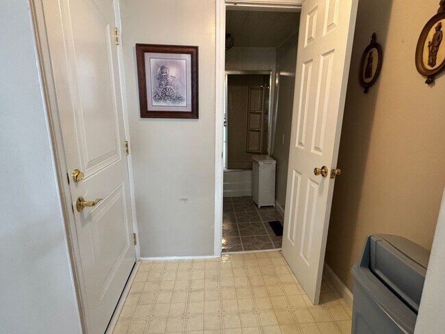 Foto del edificio - Cozy 1 Bedroom, 1 Bathroom House in High Point