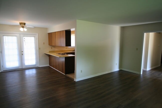 Building Photo - Ranch Home located in Park Hills    260224