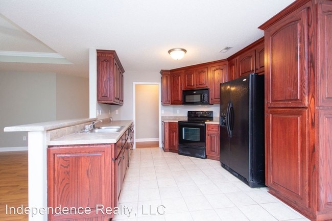 Building Photo - 4 br, 2 bath House - 194 Chestnut Oak Circle