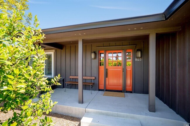 Building Photo - 1823 Crinella Dr