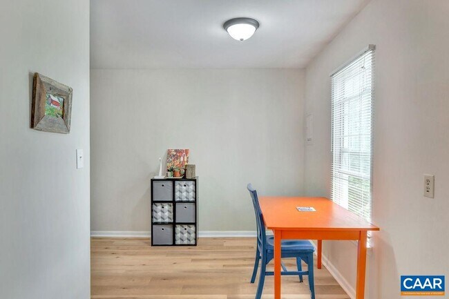 Foto del edificio - 1242 Villa Ln