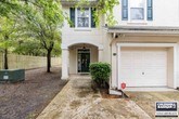 Foto principal - 5620-5620 Collins Rd