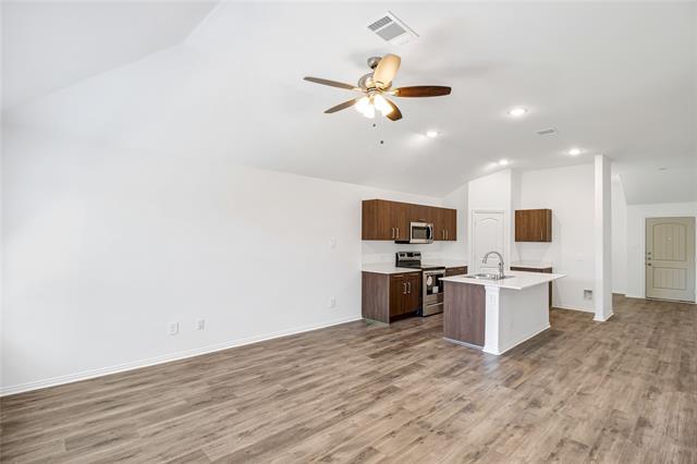 Building Photo - 117 Brookline Dr
