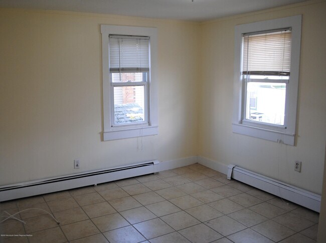 Building Photo - 505 1/2 Ocean Park Ave