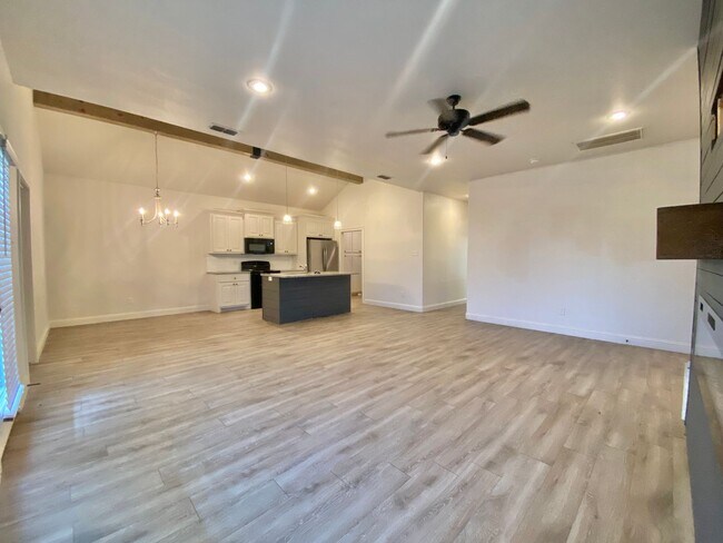 Building Photo - 1602 102nd St