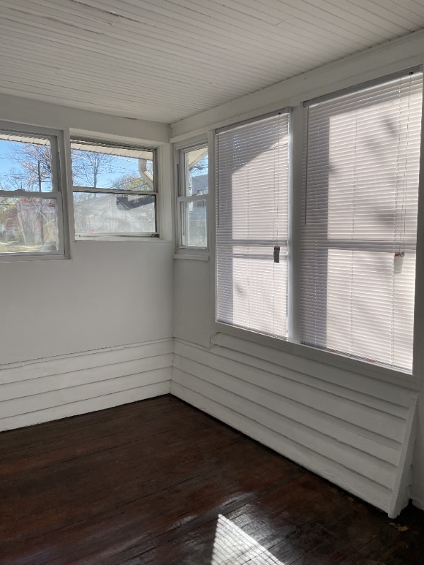 Building Photo - 2142 42nd St